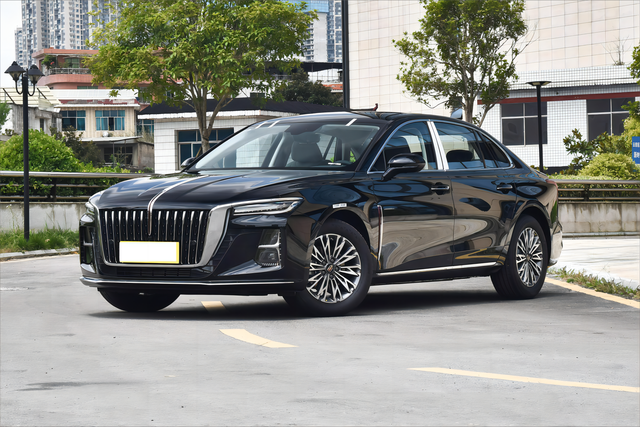 花13万元买一辆最低配的新款红旗h5大家觉得怎么样