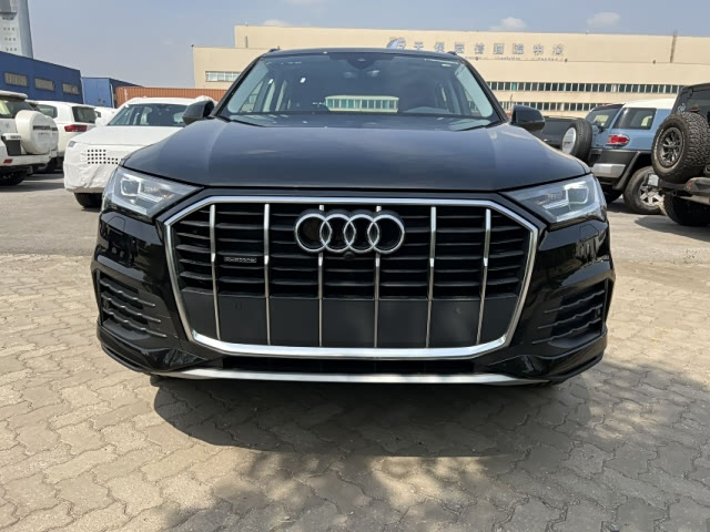 平行进口奥迪q7 2.0t标准版47.5万起售