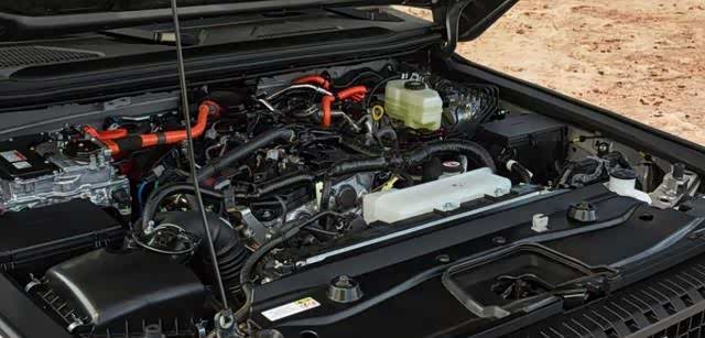 全新丰田普拉多海外发布提供双前脸与雷克萨斯gx同平台打造