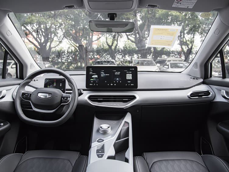 紧凑型suv 吉利几何c,续航400km,家用值得入手吗?