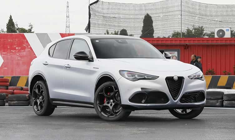 阿尔法罗密欧stelvio斯坦维致敬传奇版上市售4450万元