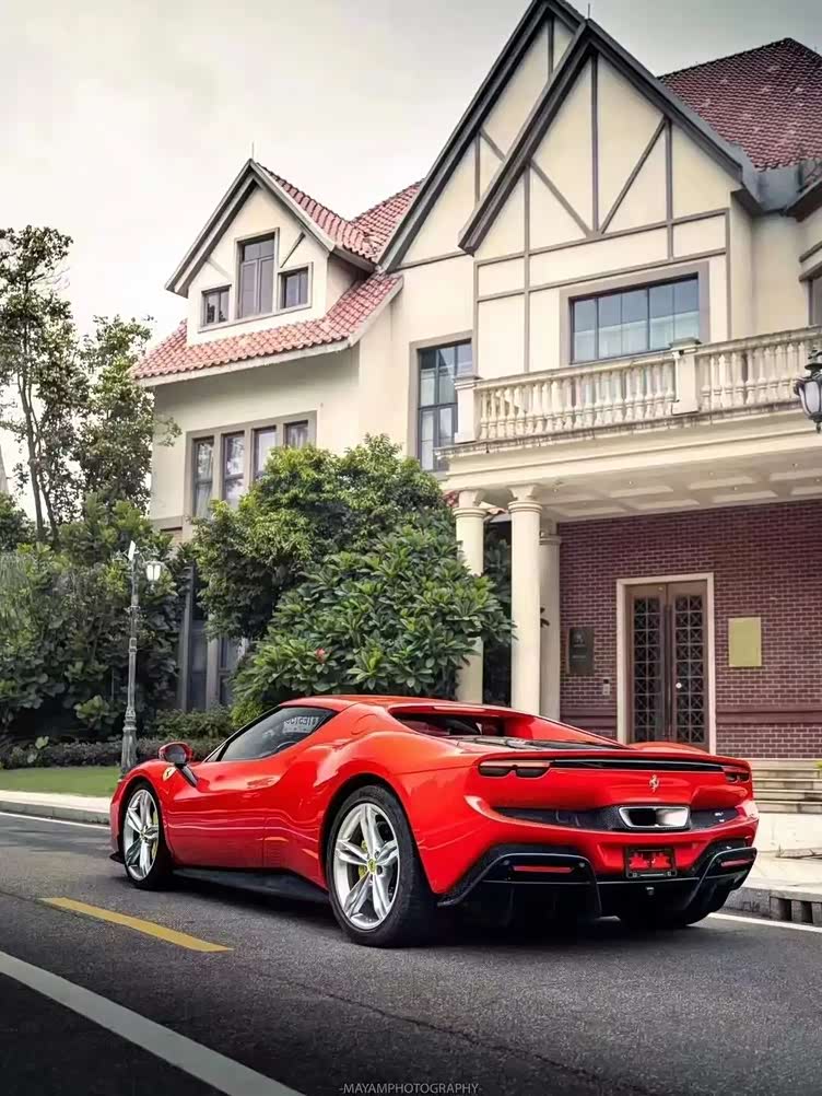 法拉利488pista赛车造型加速29秒成就于一身的艺术品