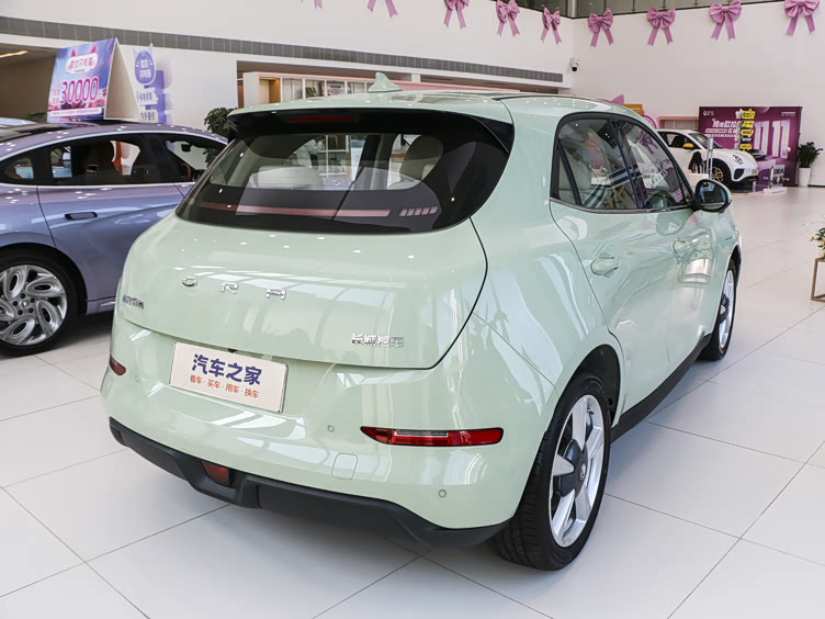欧拉好猫:外观时尚,内饰简约,纯电续航401km_车家号_发现车生活_汽车
