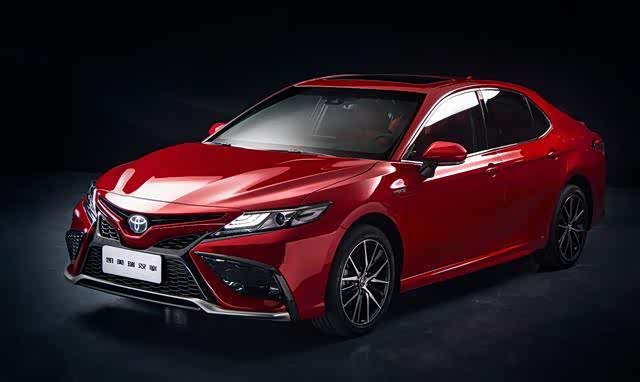 全新凯美瑞亮相,预售17.38万,引领上市新潮流