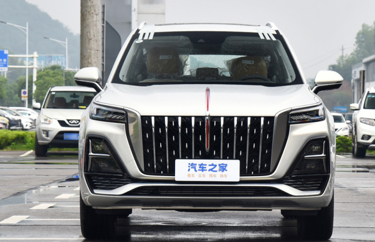 中国版劳斯莱斯红旗hs5车型中国豪华汽车品牌的代表