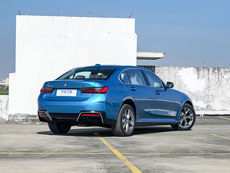 宝马i3定位b级340马力后驱56秒破百