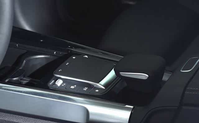 奔驰特意弱化13t最低排量发动机只卖给中国奔驰glb180