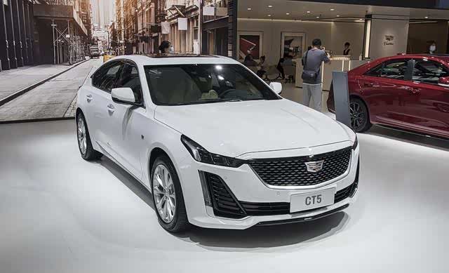 20万左右买家用豪华b级车,ct5与亚洲龙哪款更适合你?