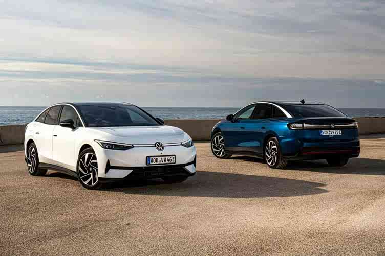 大众与小鹏汽车预计会在2026年时带来一辆全新中型纯电车,因应市场