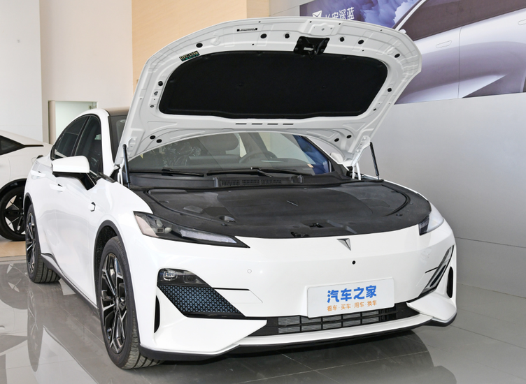 配置差异大性价比逆天1299万起的深蓝sl03荣耀版该怎么选