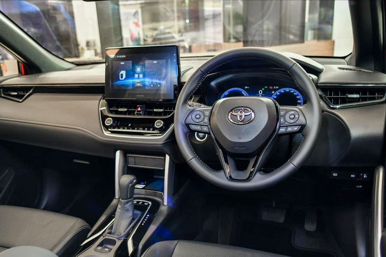 新款丰田卡罗拉cross东南亚首发有18l汽油版和18lhev油电版