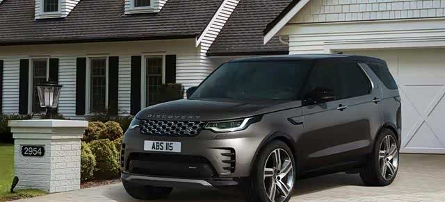 蚌壳式的引擎盖包覆性十足,而前沿黑色的"discovery"的字母则诠释出