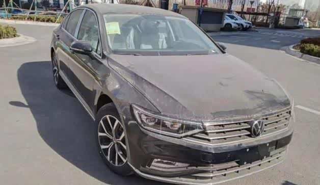 16万元买辆库存大众迈腾280,托人才买到,洗干净后依旧锃亮耀眼_车家号