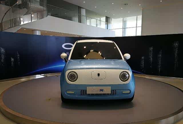 补贴后598万元起售欧拉r1颠覆你对代步电动小车认知