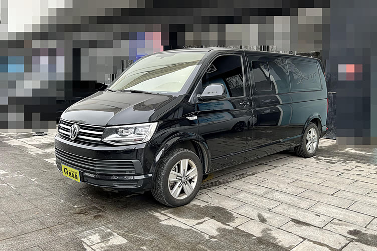 20多万的进口大面包这台二手大众凯路威客户买来就是为了出去玩