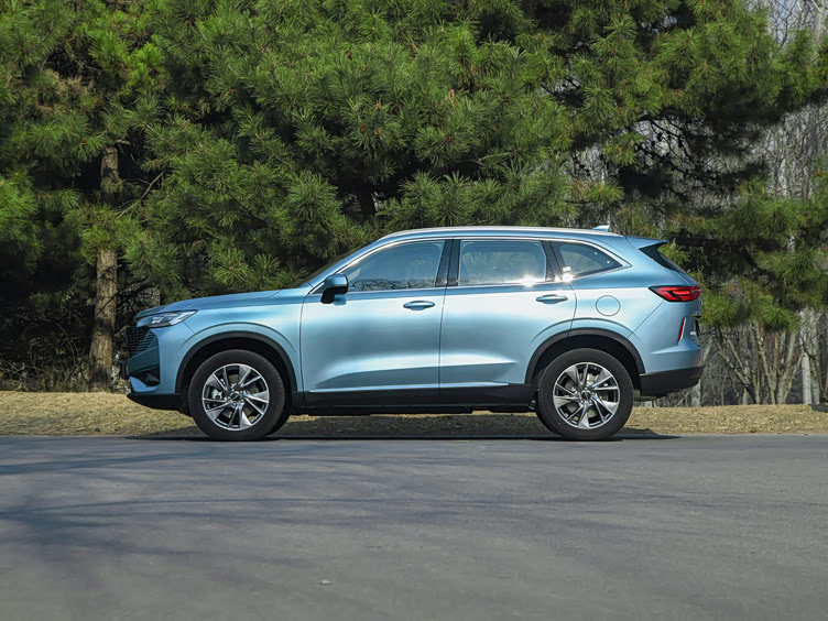 哈弗h6新能源可油可电搭15t插混系统和2档变速箱适合家用