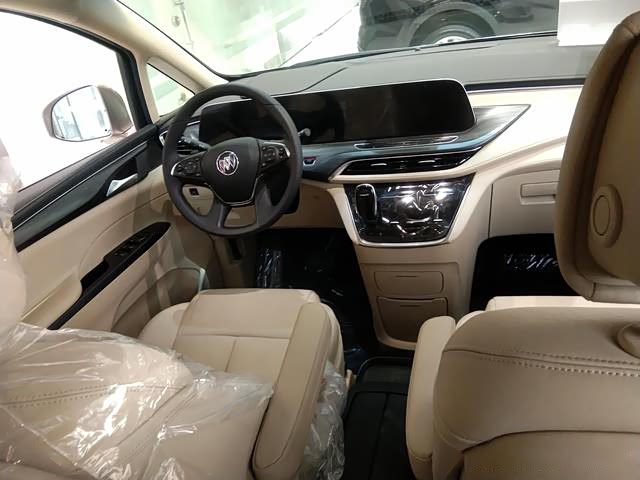 别克gl8陆尊:驾乘感受卓越,空间感受无与伦比