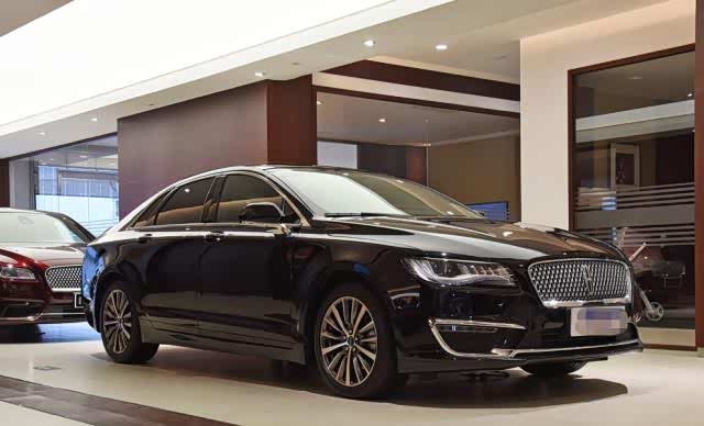 而mkz作为林肯家族中最入门的车型,仅车长就有4米9,比奔驰e级体面