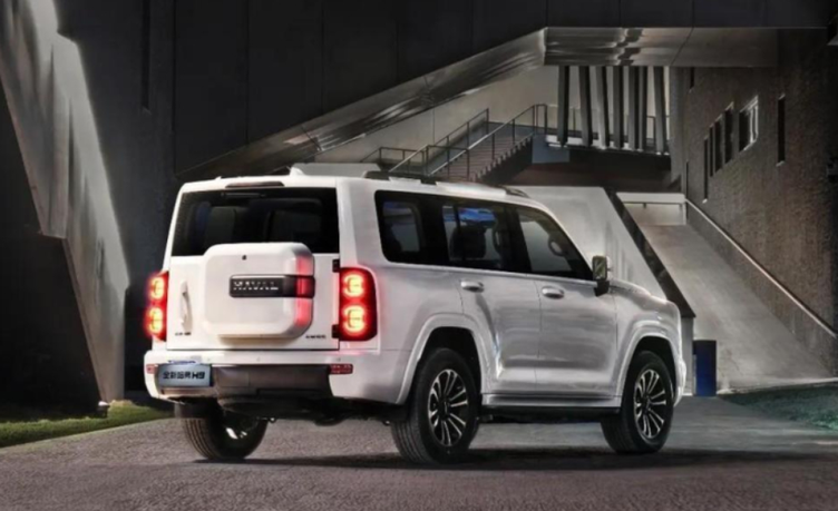 全新哈弗h9震撼曝光方盒子造型线条硬朗