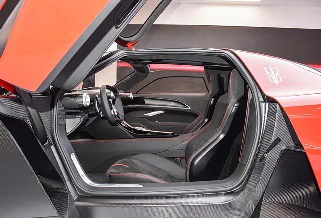 走出国门红旗s9概念版约1022万元搭载v8发动机19秒破百