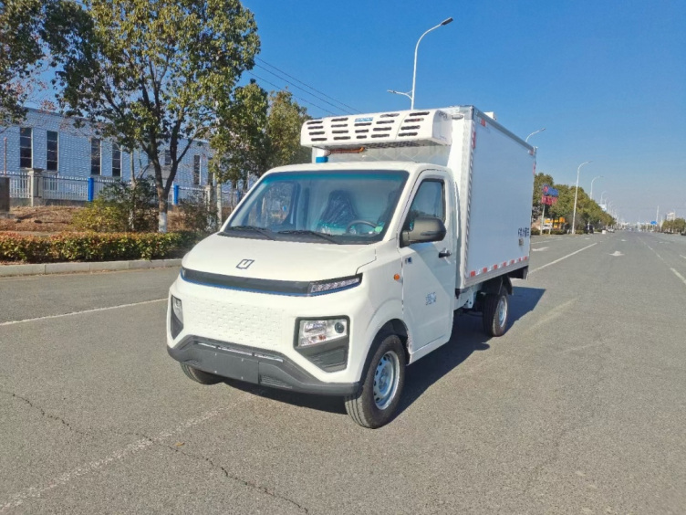 吉利远程3米纯电动冷藏车