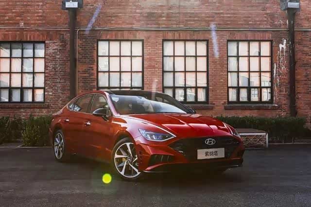 性价比是杀手锏北京现代第十代索纳塔售价16.18万元起