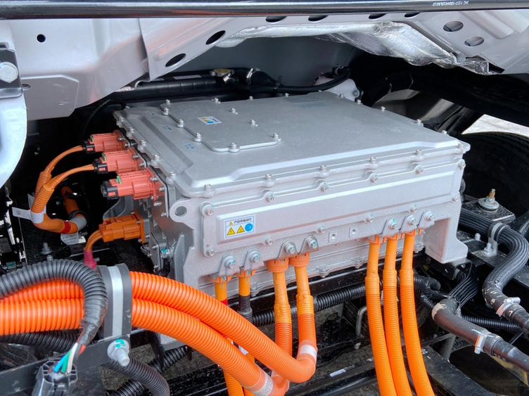 江淮帅铃es6纯电42米冷藏车