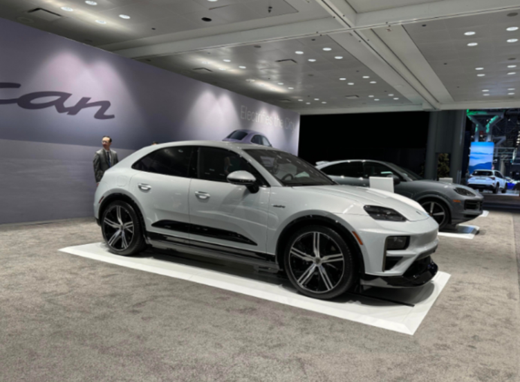 电动新风尚保时捷macan纯电版续航超600公里