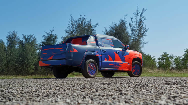 比亚迪发布全球市场新款电动皮卡外观独特迷彩设计引关注