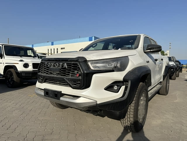 平行进口丰田海拉克斯2.8t柴油皮卡配置