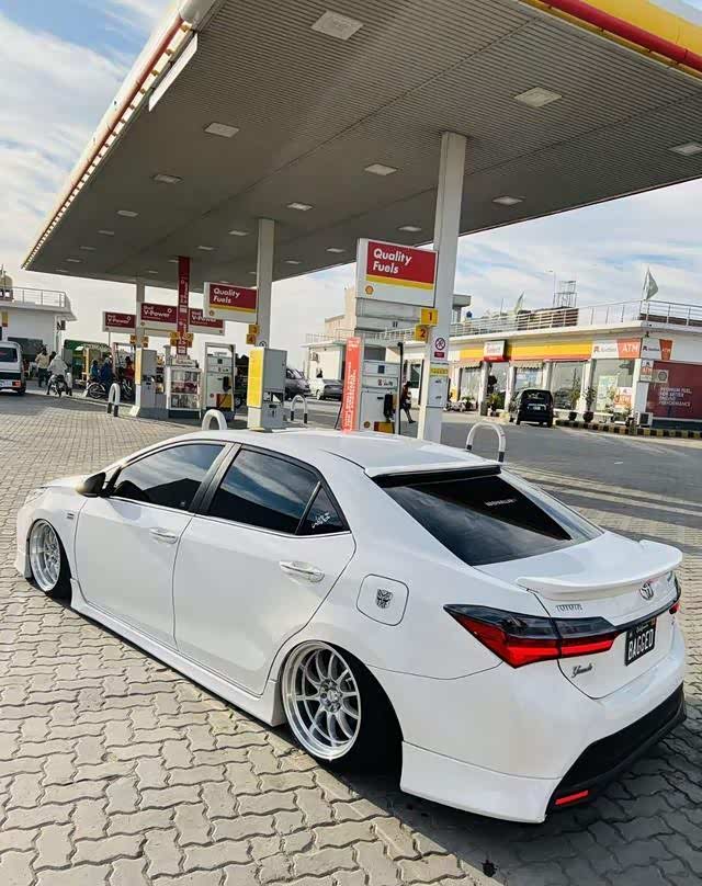 异国风情改装丰田卡罗拉airbft气动避震