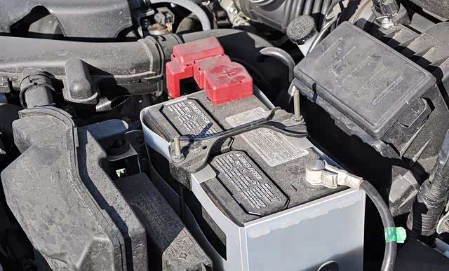 警惕汽车电瓶老化需提防4年及以上电瓶上高速前必看