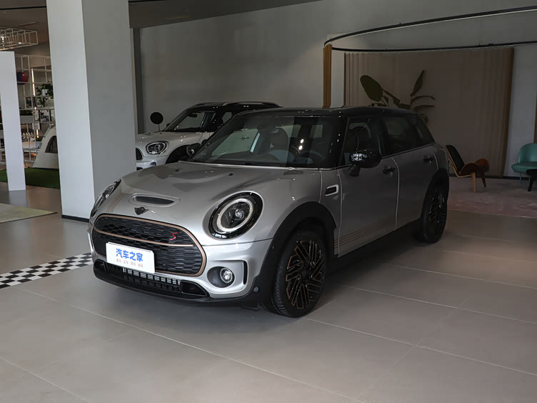 miniclubman外观内饰详解6扇门电动座椅操控灵活驾驶乐趣高