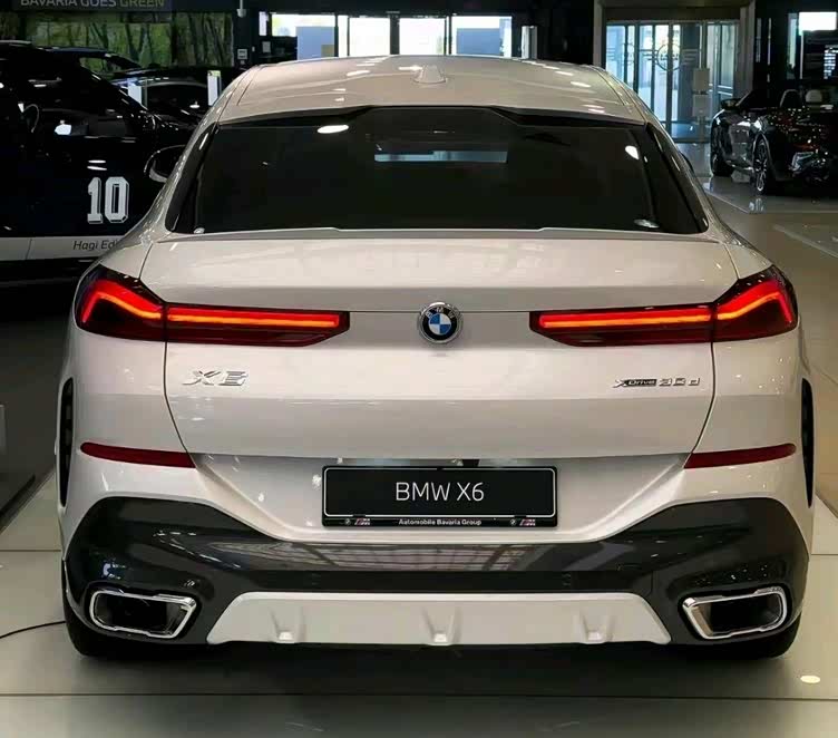 外观气势如虹新宝马x6登场30t大溜背体验飞速疾驰的感觉