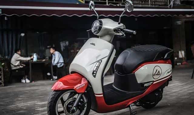 并且与阿普利亚和比亚乔都有合资,在三轮车领域宗申也是龙头品牌,在