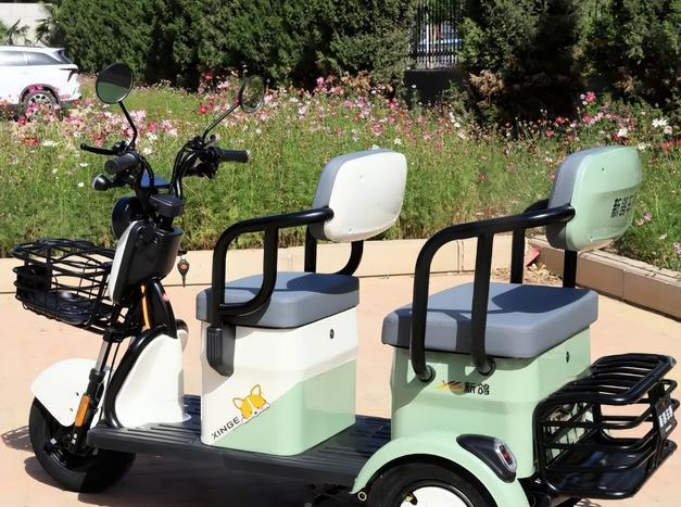 2款5s级电动三轮车,从100公里起,适合60岁以上老人使用