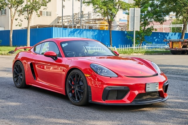 20款加版保时捷718gt4包牌包税 红/黑 210万