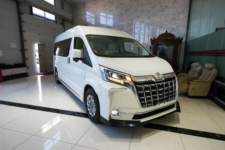 2024款丰田海狮8座商务车最新价格优惠多少钱