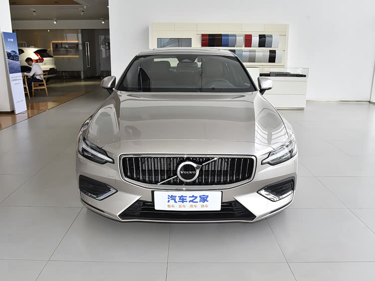 沃尔沃s60动力强劲内饰豪华安全舒适兼备