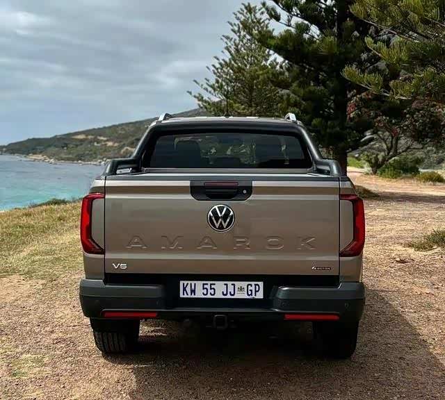 大众终于"火"了!2024款大众amarok比猛禽霸气,配v6柴油发动机