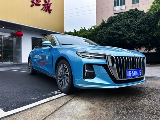 别总盯着合资品牌国产豪车全新红旗h5同样出彩