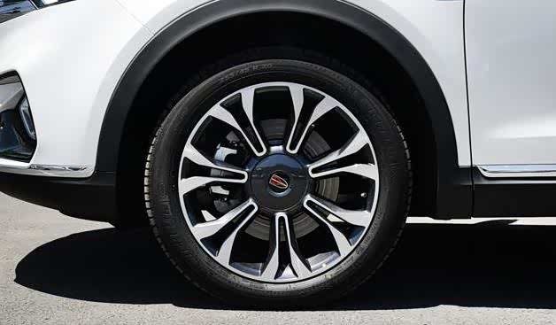 被国人捧红的豪车,颜值不输q5l,2.0t爆224马力,还终身质保