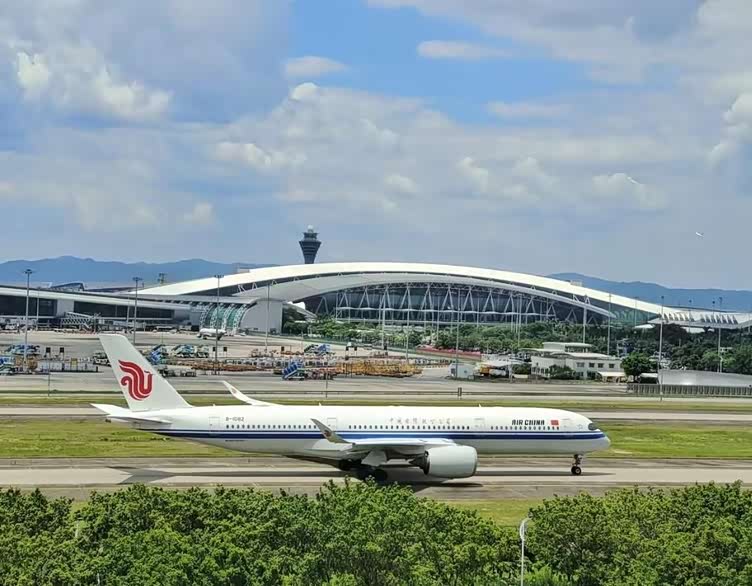 广州白云机场停车5天多少钱