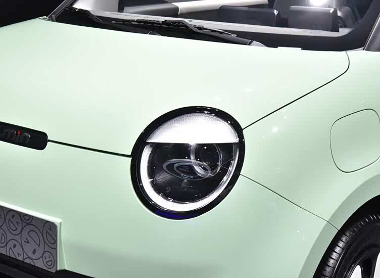 长安双门敞篷车专利图曝光外观可爱时尚纯电续航超300公里