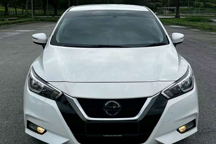 新款日产阳光家用轿车海外版温馨舒适驾驭未来的家庭之选