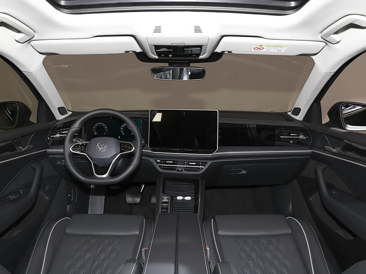 大众迈腾,轴距2871mm,尾部像凌渡l