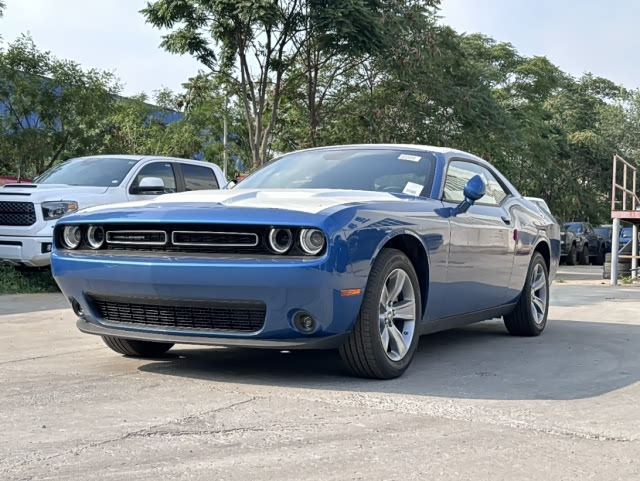 平行进口车-22款加版道奇挑战者3.6l sxt港口现车实拍