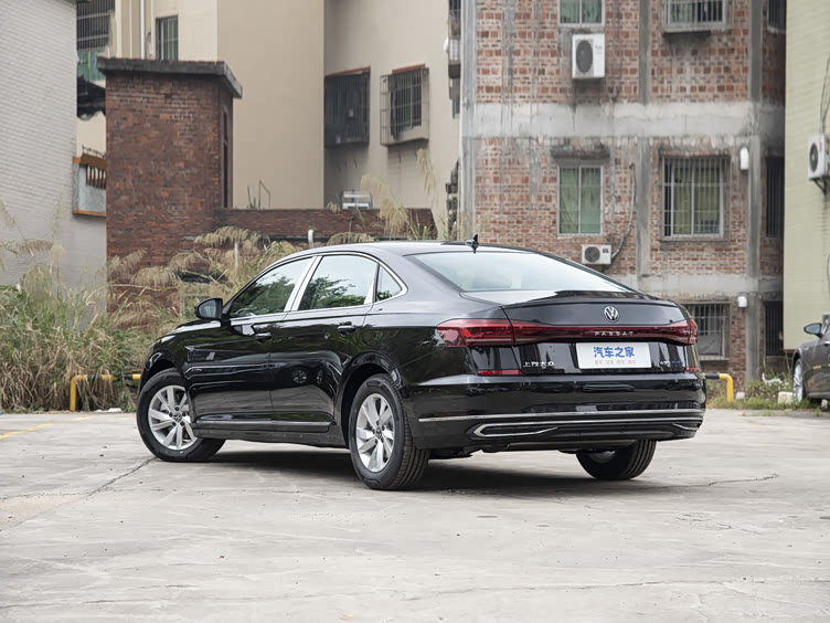 大众帕萨特phev,豪华感十足