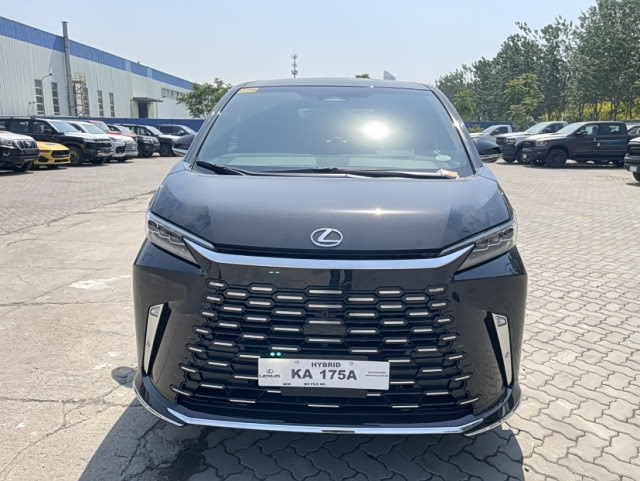 平行进口24款雷克萨斯lm350 2.5l商务车配置