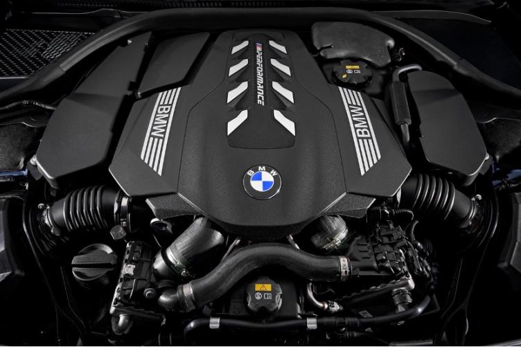 路虎卫士改用bmw发动机?现售44t v8车型大赏!